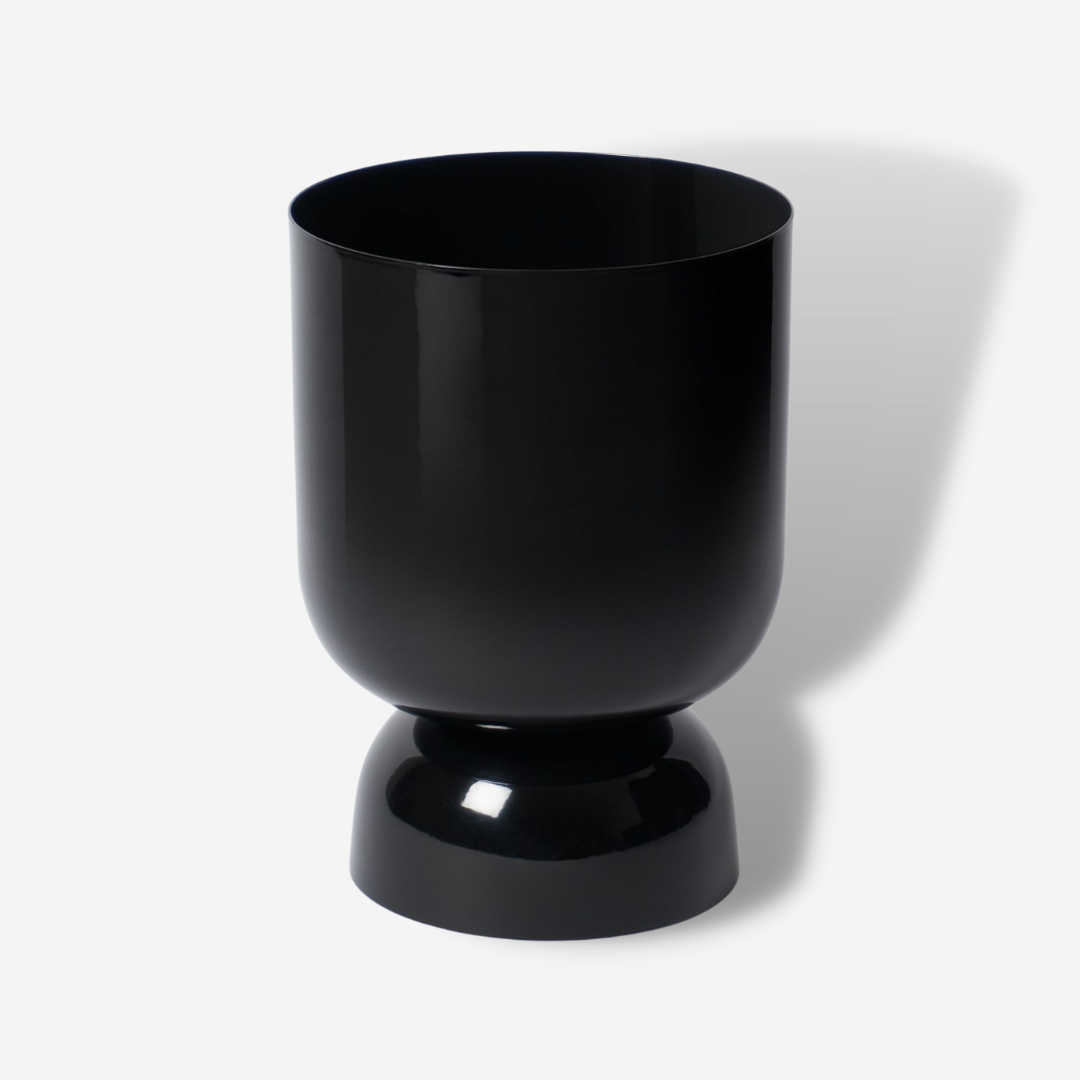Load image into Gallery viewer, Goblet Planter A - Black
